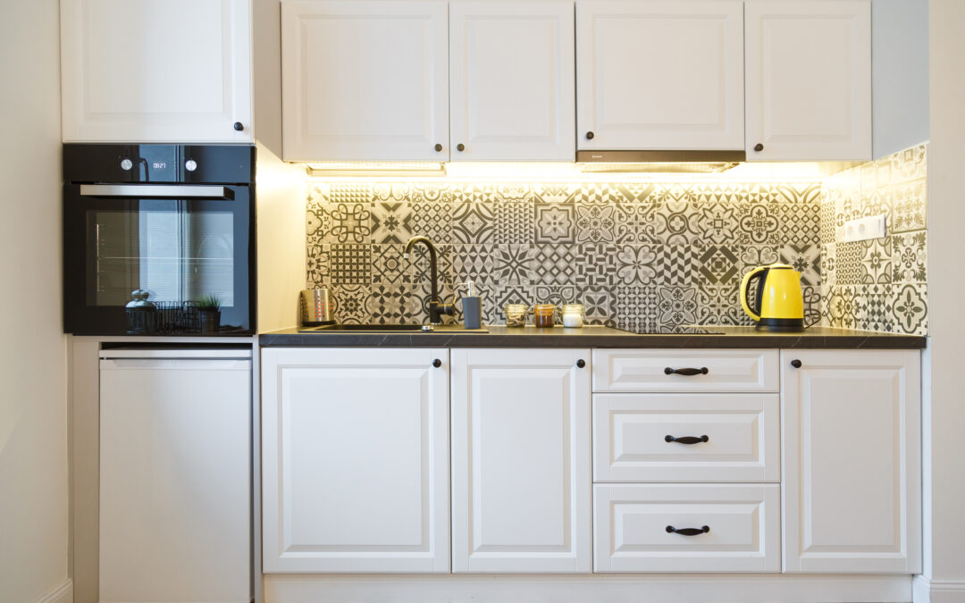 Flat Pack Kitchen Cabinets: Pros, Cons & Tips for Your Home